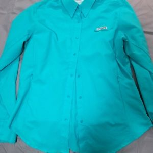 Blue/green Columbia fishing shirt